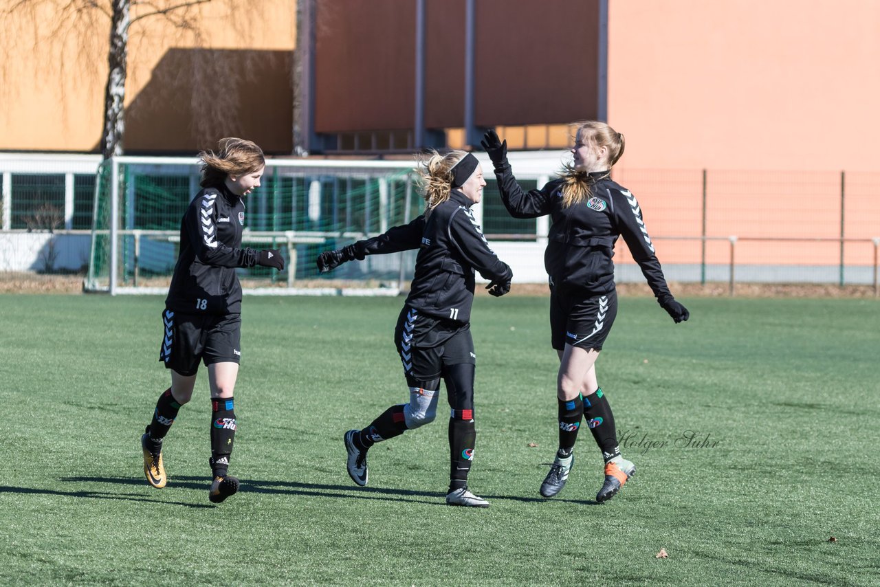 Bild 98 - B-Juniorinnen Halbfinale SVHU - Holstein Kiel : Ergebnis: 3:0